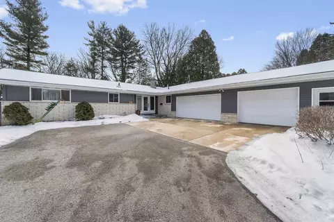 1413 Lewon Dr, Madison, WI 53711