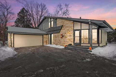 506 Carl Schurz Dr, Watertown, WI 53098