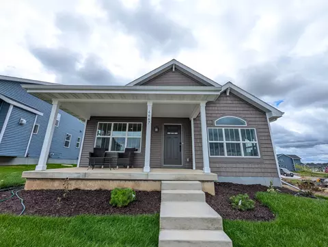 6667 Redpoll Rd, Middleton, WI 53562