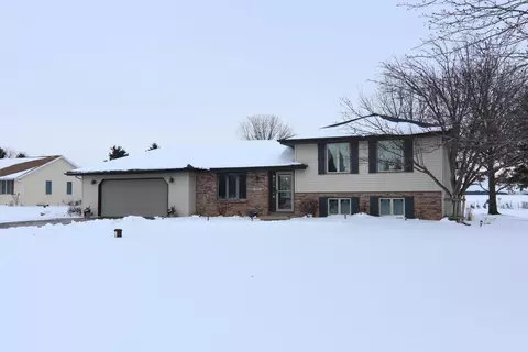 4604 N Laura Dr, Janesville, WI 53548