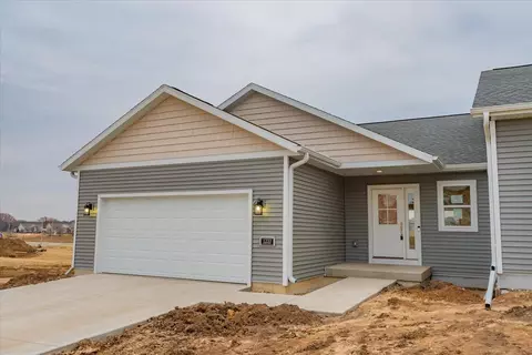 1233 Tivoli Cir, Oregon, WI 53575