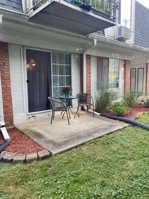 2138 Allen Blvd #2, Middleton, WI 53562