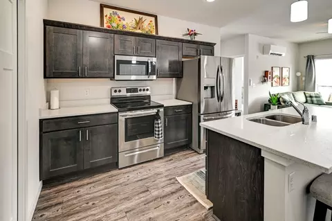 1601 N Windsor Ave #204, Cottage Grove, WI 53527