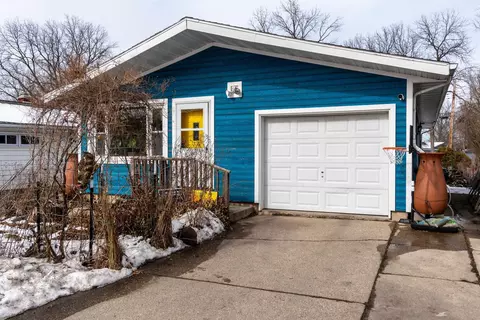 2206 Lake Point Dr, Madison, WI 53713