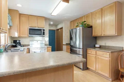 1515 Hackett St, Beloit, WI 53511