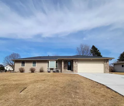 525 Santa Maria Dr, Arlington, WI 53911