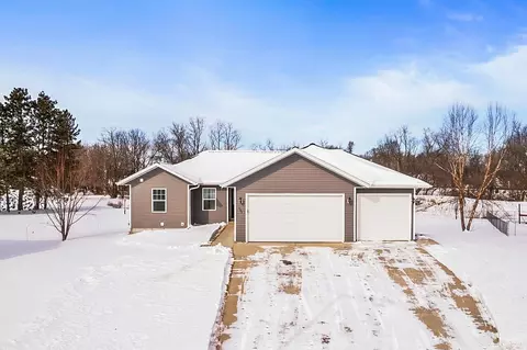 462 Bauer Ln, Rio, WI 53960