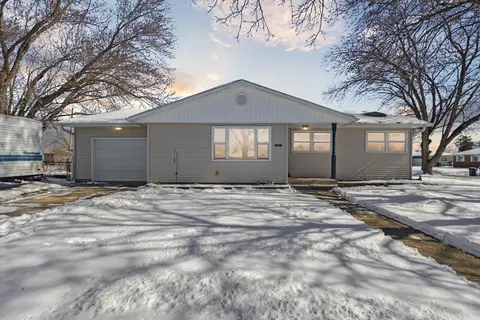 1717 S Pine St, Janesville, WI 53546