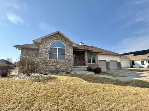 175 Fox Run, Sauk City, WI 53583