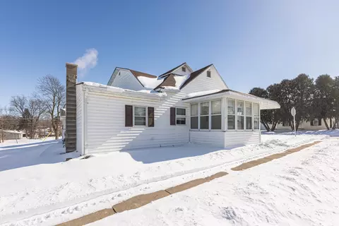 201 E Lafayette St, Cuba City, WI 53807