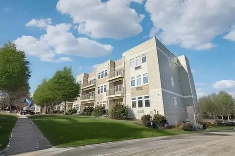 8206 Starr Grass Dr #306, Madison, WI 53719