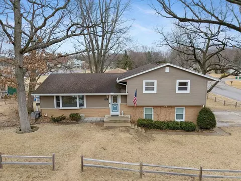 5307 Timber Ln, Mcfarland, WI 53558