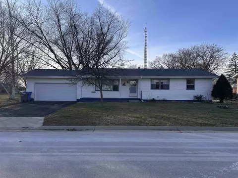 908 Sand St, Watertown, WI 53098