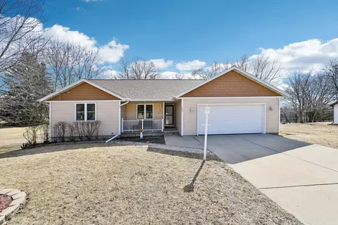 105 Morton St, Pardeeville, WI 53954