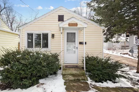 1833 Sheridan St, Madison, WI 53704
