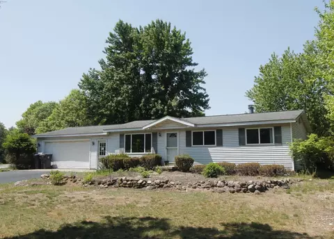 153 Carriage Rd, Montello, WI 53949
