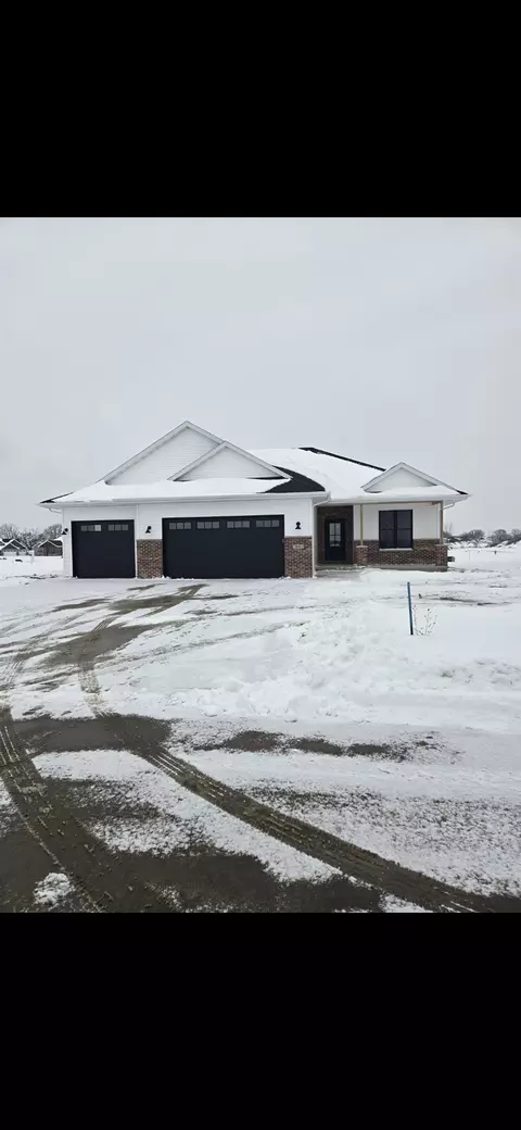 3611 Pickard Dr, Milton, WI 53563