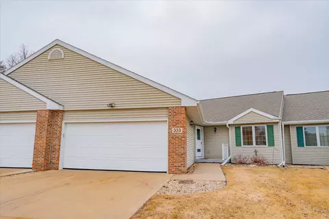 553 Kensington Sq, Stoughton, WI 53589