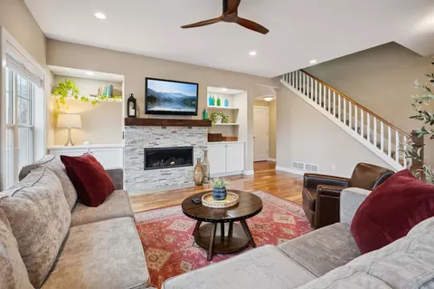 37 Sinatra Way, Fitchburg, WI 53711