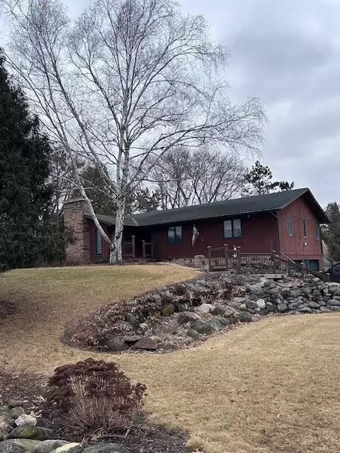 5086 Byrne Rd, Fitchburg, WI 53575
