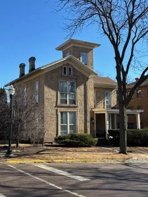 423 N Pinckney St, Madison, WI 53703
