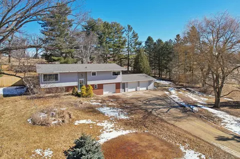 2552 Highway 92, Mount Horeb, WI 53572
