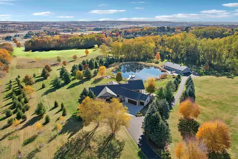 3386 Mound View Rd, Verona, WI 53593