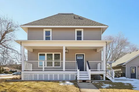 29 Lincoln St, Belleville, WI 53508