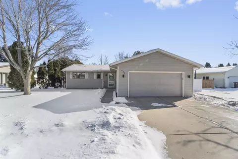 432 Evans Dr, Evansville, WI 53536