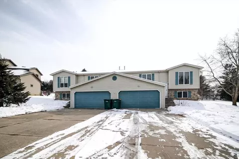 724 Crawford Dr, Cottage Grove, WI 53527