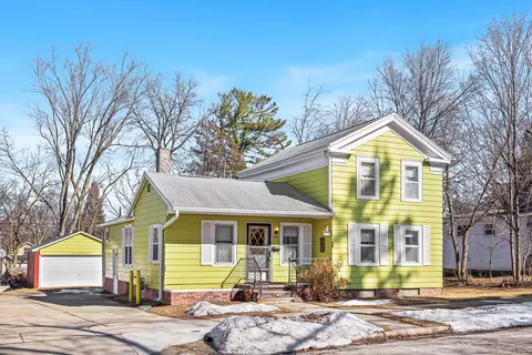 183 W Moore St, Berlin, WI 54923