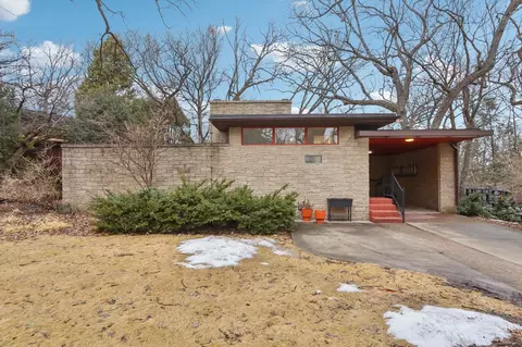 3934 Plymouth Cir, Madison, WI 53705