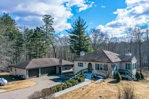 w1787 Dees Road, Lyndon Station, WI 53944