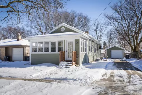 927 Perkins Ave, Waukesha, WI 53186