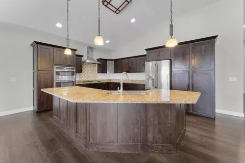 412 Crescendo Dr, Sun Prairie, WI 53590