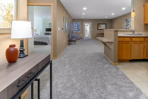 8206 Starr Grass Dr #106, Madison, WI 53719