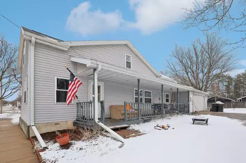 315 S Main St, Poynette, WI 53955