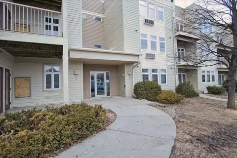 8206 Starr Grass Dr #110, Madison, WI 53719