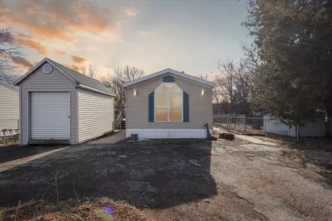 98 Falling Creek Cir, Janesville, WI 53548