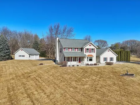 n7647 Indian Hills Trail, Beaver Dam, WI 53916