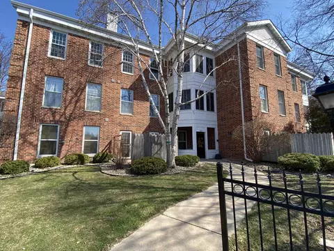 2820 Marshall Ct #10, Madison, WI 53705