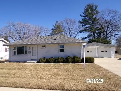 1227 Monterey Ln, Janesville, WI 53546