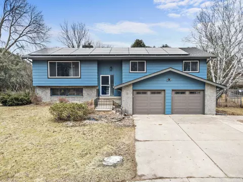 21 Menomonie Ct, Madison, WI 53704