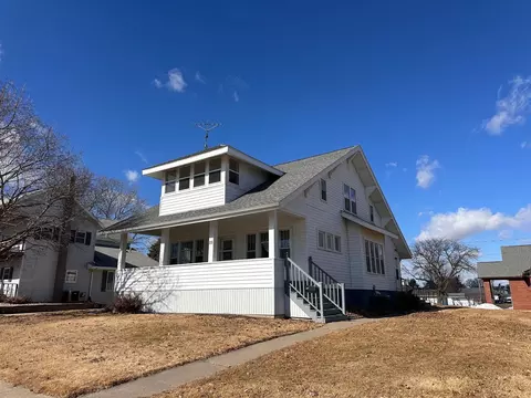 111 W Clemens St, Cuba City, WI 53807