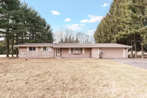 6033 N Greenvale Dr, Milton, WI 53563