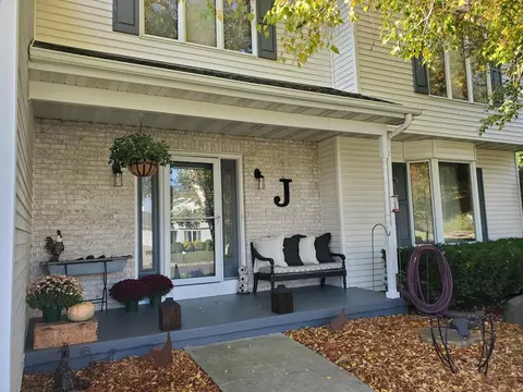 5673 Cheryl Dr, Fitchburg, WI 53711
