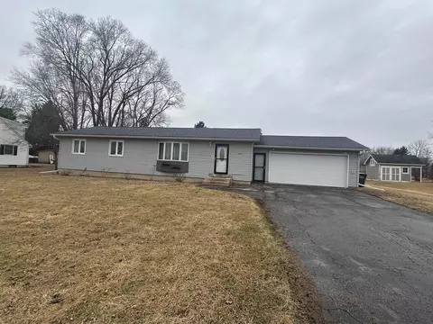 1122 Lagrange Ave, Tomah, WI 54660