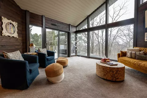 4752 Old Indian Trl, Black Earth, WI 53515