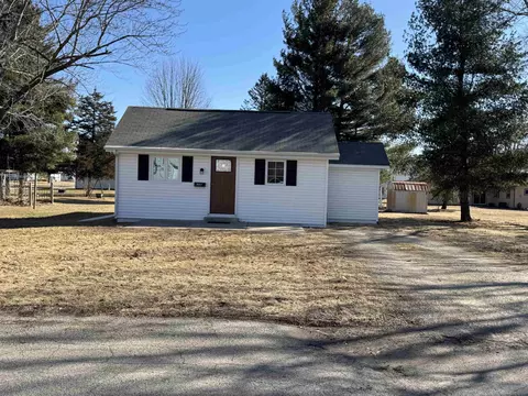 804 E 7th Ave, Brodhead, WI 53520