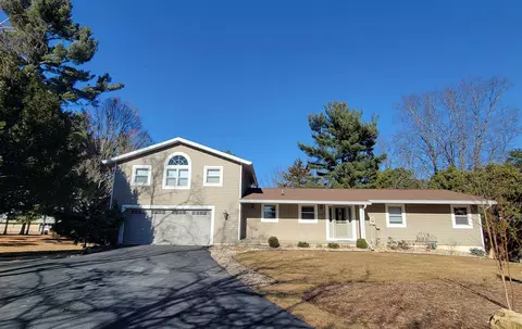 1190 Union St, Platteville, WI 53818